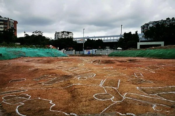 广州一中学发现125座古墓，其中最重要的发现是什么？