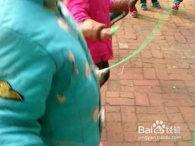 单人花样跳绳教程图解？