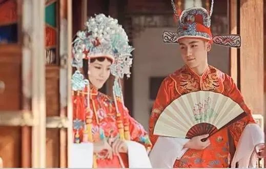 古装婚纱照图片大全 喜庆又浪漫