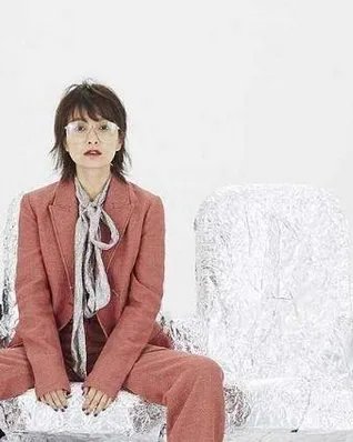 吴昕目前是快本里副业最多的女主持人吗？