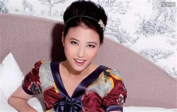 周海媚怎么得的红斑狼疮好了吗近照 周海媚到底得了什么病现状图