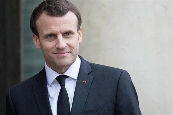 法国马克龙妻子年轻时照片