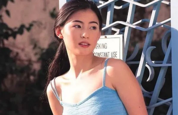 张柏芝名下豪车众多，有三辆是谢霆锋相送，这三辆车还在张柏芝手中吗？