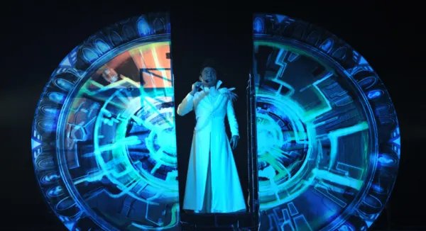 屠洪刚儿子借网贷度日,为何继子却能挥金如土?