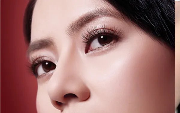 做了玻尿酸隆鼻效果的照片