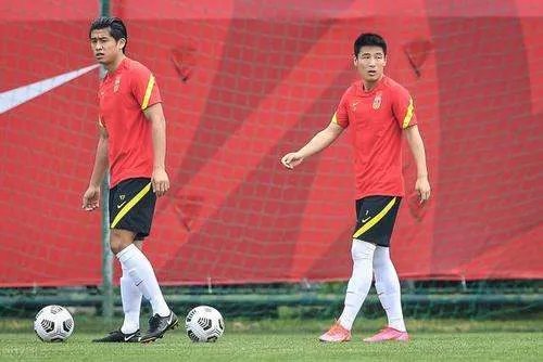 国足0-3不敌澳大利亚，你如何看待此事？