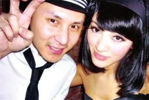 朱桢晒婚纱照大曝光 前妻欧阳惠霏离婚原因是什么