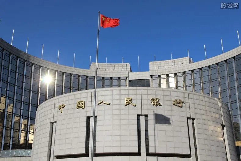 央行降息2019最新消息 央行行长回应降息与否