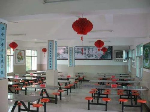 公司规定员工倒掉3次午餐将开除,此规定在法律上有效吗?