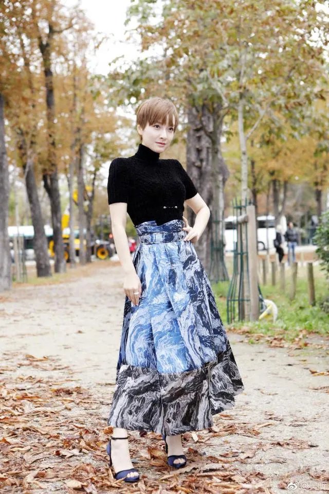 怎么评价吴昕？