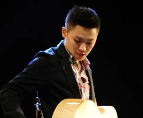 梁博中国好声音海选图片 看导师和学员对其评价