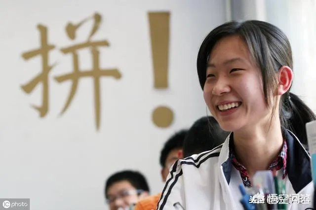 高三了，新换的数学老师讲课不太听得懂，不适应这个数学老师，高三是关键一年，怎么办？