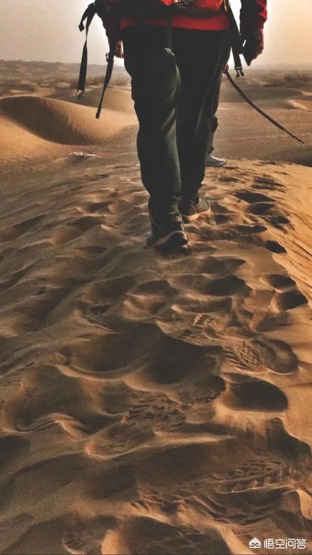 新疆塔克拉玛干沙漠能去旅游吗?