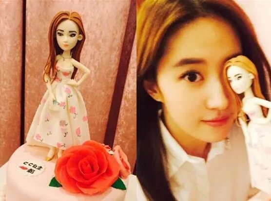 刘亦菲深夜录歌晒自拍美照 网友：女神认真的时候最美