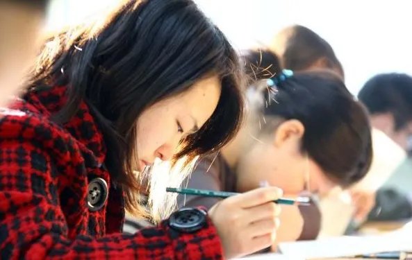 四六级成绩身份证查询方式