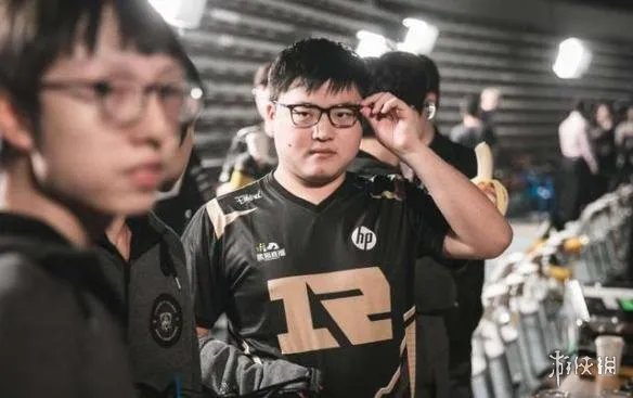 RNG战队Uzi现身英语考卷 电竞知识成高中阅读理解题