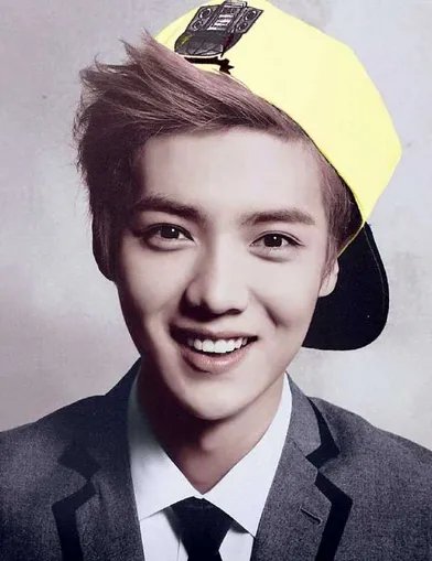 鹿晗冰桶挑战热心做公益 鹿晗号召关注ALS惹争议