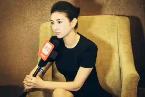 黄奕的前半生，为何会变成上错花轿嫁错郎？