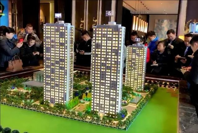 我想在大连买一个总房款80万以内的新房，能否推荐？