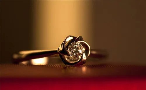 钻戒网推荐 让人放心的钻戒网购网站盘点