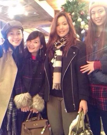 梁静茹身高对比图 揭秘小个子女星的真实身高