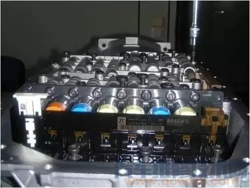 自动变速箱阀体总成拆卸与安装（教程图解）