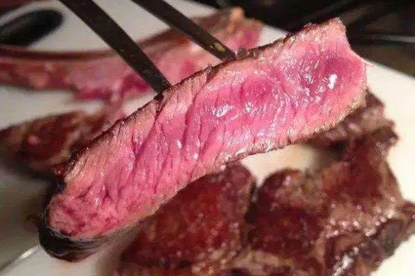 爱吃肉的美国人,为什么会让鸡爪这种美食暴殄天物?