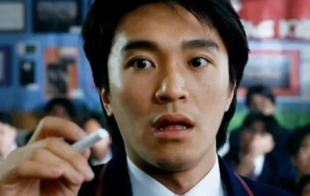 在面对外国媒体嘲笑的时候,周星驰是如何做的呢?