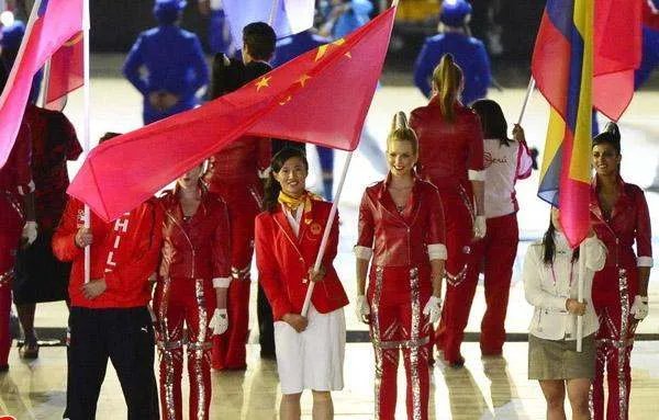 历年奥运会闭幕旗手分别是谁