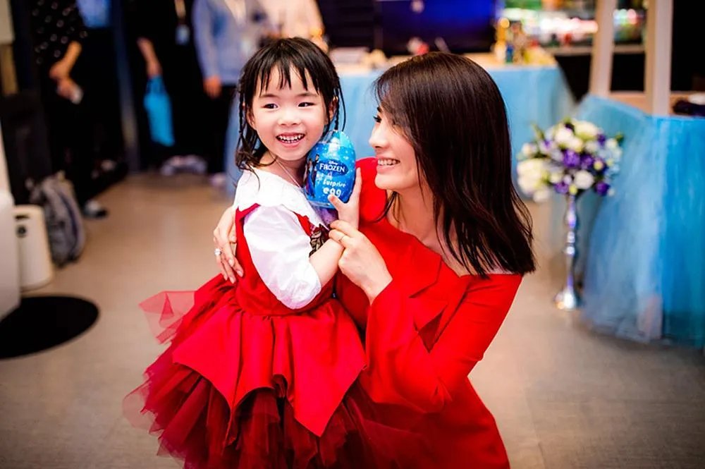 不光被霍思燕骂，黄奕还被前夫怎样污蔑过？