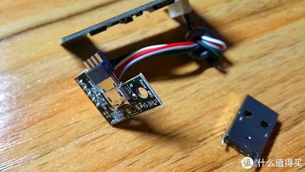 键盘鼠标外设 篇四十四:雷蛇Naga那伽梵蛇无极幻彩版底座拆解与便携化改造分享