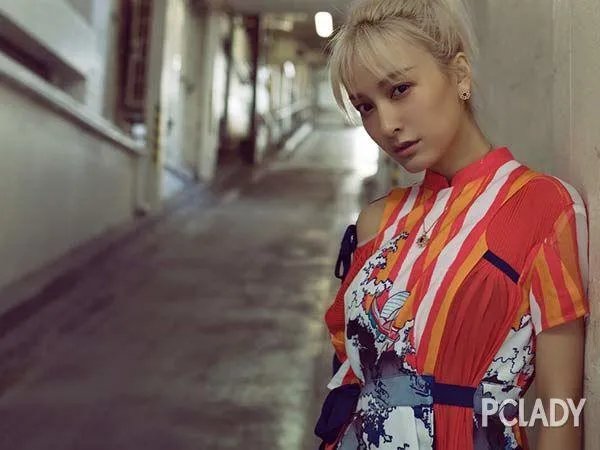 怎么评价吴昕？