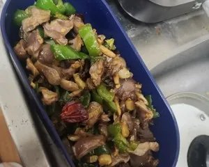 鸡胗炒青椒的做法