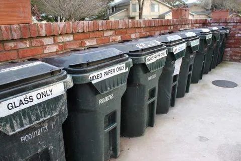 美国被评世界垃圾第一国，你觉得美国对垃圾分类做的如何？