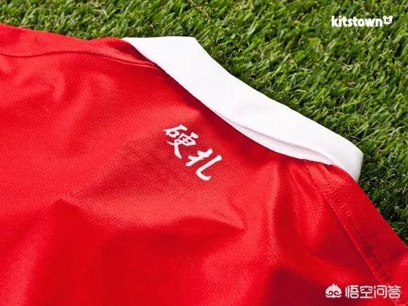 做为国内足球的装备供应商,岩羚、卡尔美、Joma哪个好?