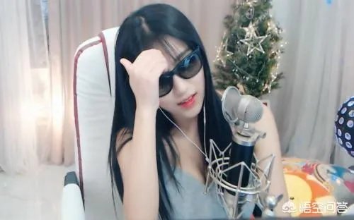 网曝熊猫直播18号关服,PDD直播间改名“全完了”,大批主播失业,如何评价此事?