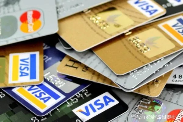 七年贷款做美容欠五十多万,女子月薪三千这辈子都还不完了,你怎么看?