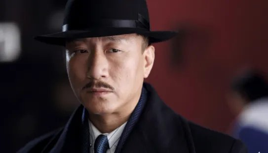 触不可及傅经年原型是谁？