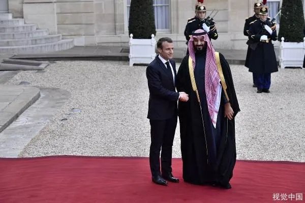 相比英国的皇室王子，沙特王储的国际地位是否很低？