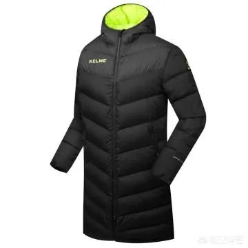 做为国内足球的装备供应商,岩羚、卡尔美、Joma哪个好?