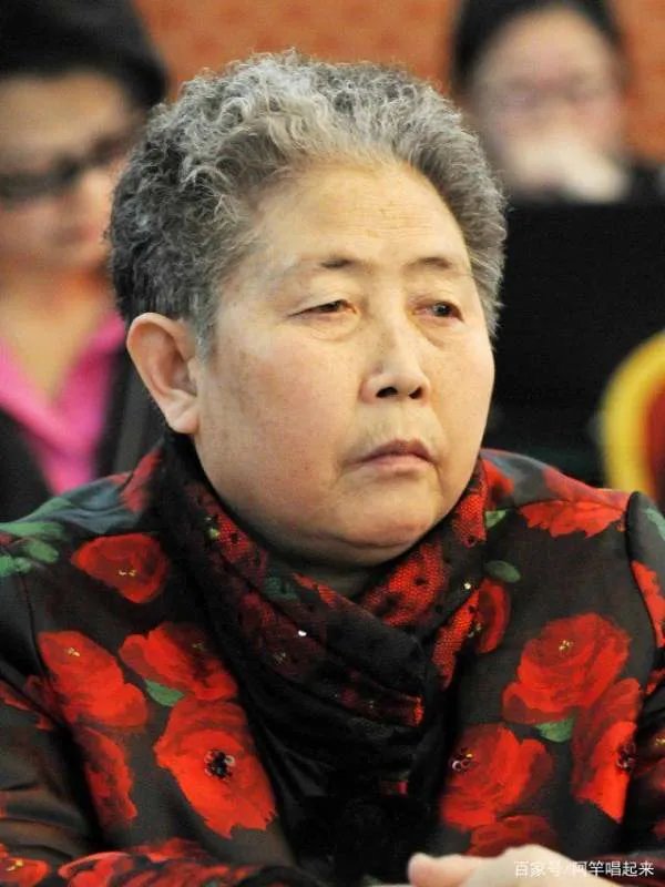 马化腾告了老干妈，到底是怎么回事呢？