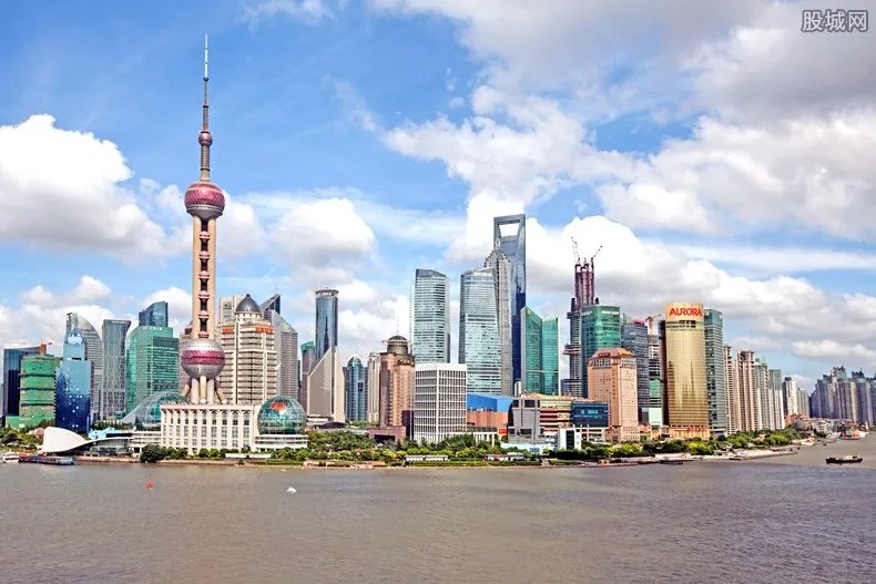 上海明起二级响应降为三级 还需要隔离14天吗？