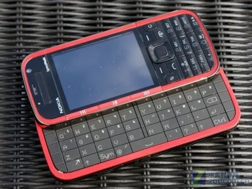 网罗天下好友 全键盘社交类型手机推荐