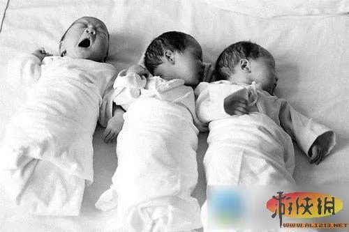 “00后”13岁小情侣当爹妈 盘点那些雷人父母