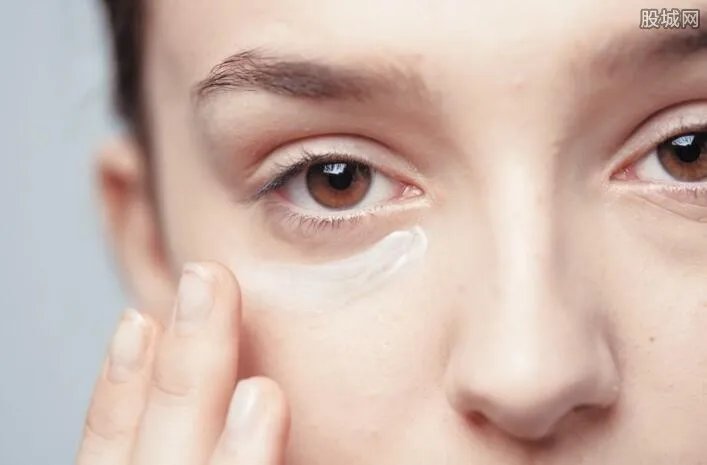 植美村眼霜怎么样 植美村眼霜能去黑眼圈吗