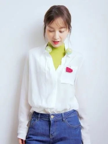 吴昕目前是快本里副业最多的女主持人吗？