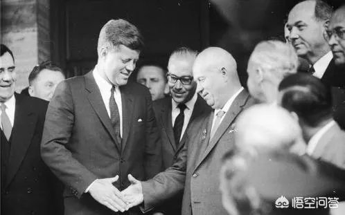 俄罗斯援建委内瑞拉两个兵工厂的真正意义，是什么呢？