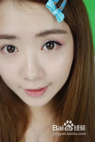 小女生应该如何化妆？