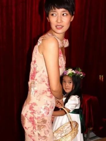 文章女儿照片曝光  文章变身超级奶爸