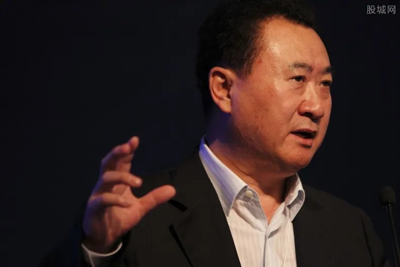 王健林资产多少亿2017 王健林转移资产？